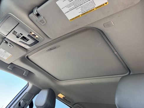Used 2023 Toyota Sienna XLE FWD image 17