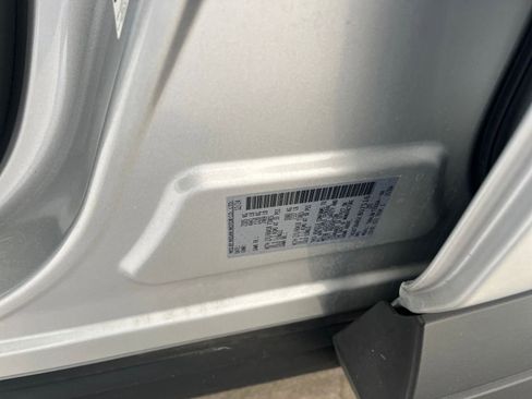 Used 2025 Nissan Rogue SV FWD image 31