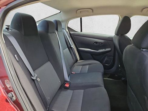 Used 2024 Nissan Sentra SV FWD image 17
