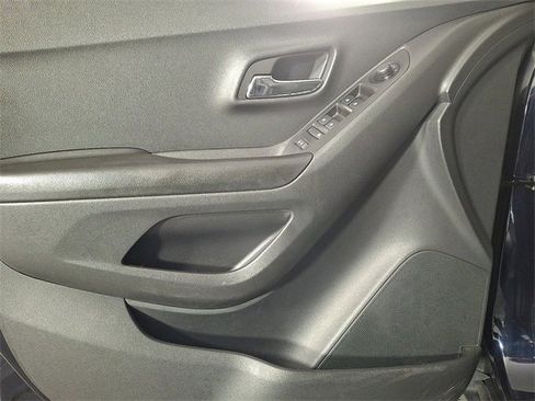 Used 2021 Chevrolet Trax LS w/ Tint and Cruise Package image 14