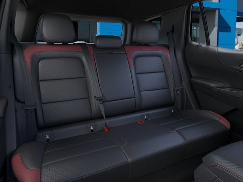 New 2027 Chevrolet Equinox RS w/ LPO, Floor Liner Package FWD image 17