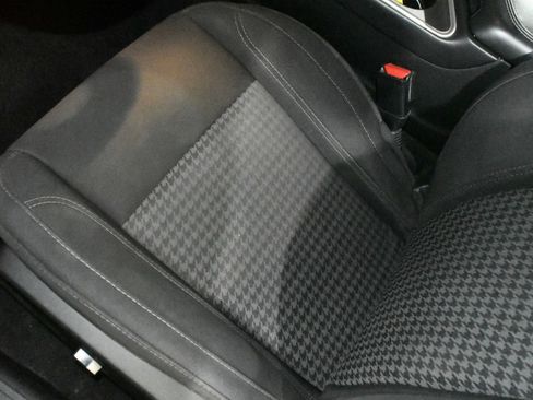 Used 2020 Dodge Challenger SXT image 11