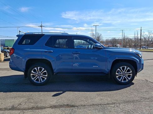 Used 2025 Toyota 4Runner Limited image 27