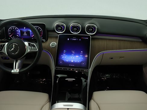 Certified 2023 Mercedes-Benz C 300 Sedan image 7