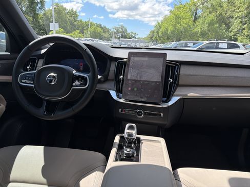 Used 2026 Volvo XC90 B6 Plus w/ Protection Package Premier AWD/4WD image 33