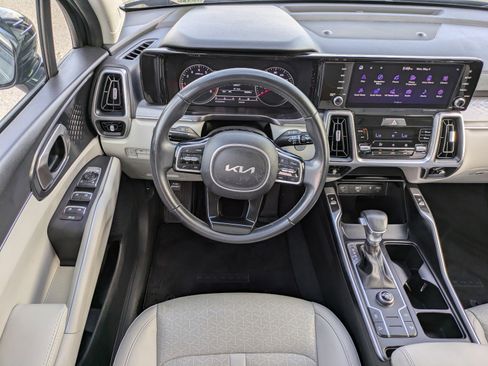 Certified 2023 Kia Sorento S FWD image 13