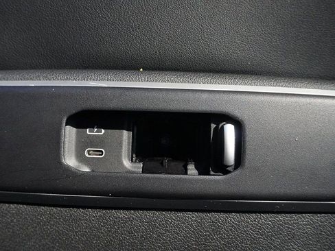 Used 2023 BMW X7 xDrive40i w/ Parking Assistance Package image 58