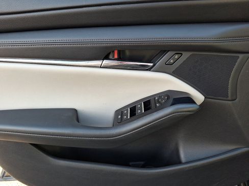 Used 2023 MAZDA MAZDA3 s image 13