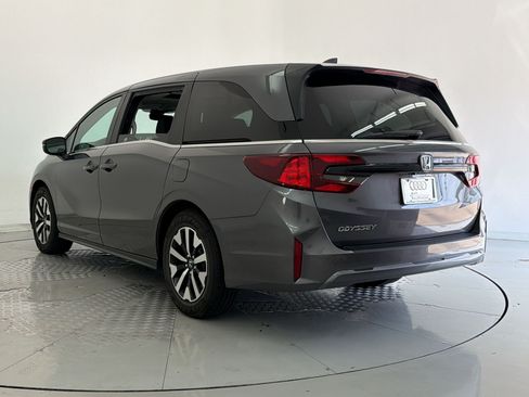 Used 2025 Honda Odyssey EX-L image 3