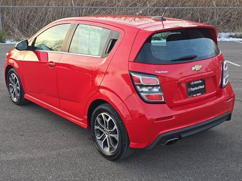 Used 2017 Chevrolet Sonic LT w/ Convenience Package image 7