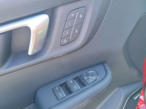 New 2026 Buick Enclave Sport Touring w/ Super Cruise Package AWD/4WD image 18