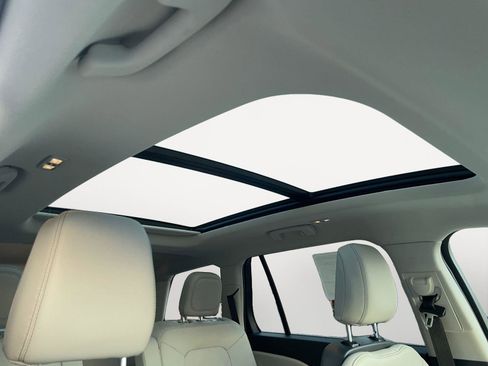 New 2026 Lincoln Aviator AWD image 15