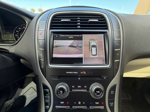 Used 2018 Lincoln MKX Reserve w/ Driver Assistance Package image 29