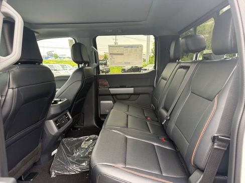 New 2026 Ford F250 Lariat w/ Black Appearance Package AWD/4WD image 13