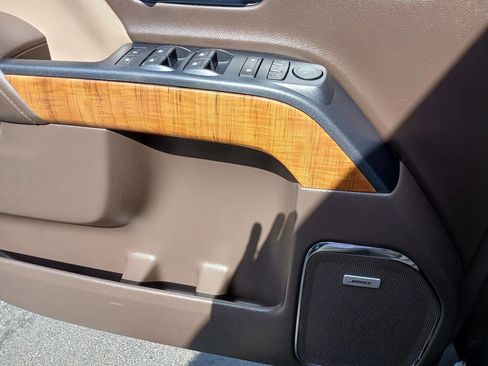 Used 2014 GMC Sierra 1500 SLT w/ SLT Crew Cab Value Package image 8