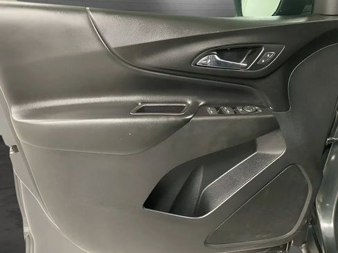 Used 2019 Chevrolet Equinox LT FWD image 11