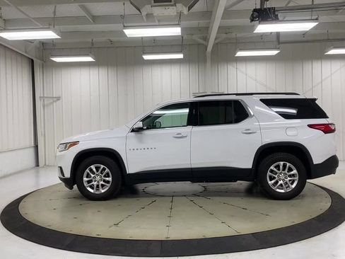 Used 2020 Chevrolet Traverse LT w/ LPO, Floor Liner Package FWD image 5
