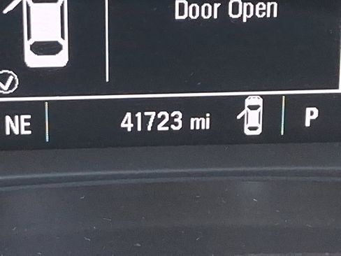 Used 2022 Chevrolet Malibu LT FWD image 21