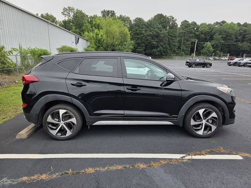 Used 2018 Hyundai Tucson Value FWD image 4