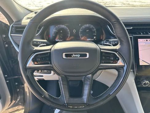 Used 2022 Jeep Grand Cherokee L Overland w/ Advanced Protech Group III image 24