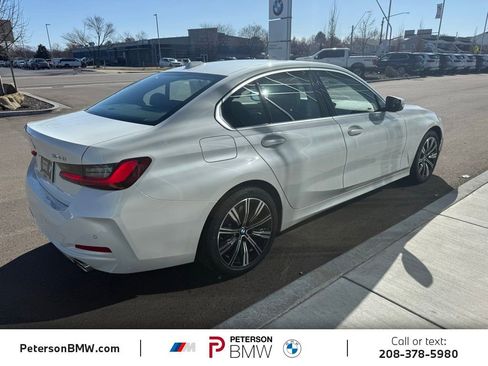 Used 2025 BMW 330i xDrive Sedan w/ Convenience Package AWD/4WD image 5