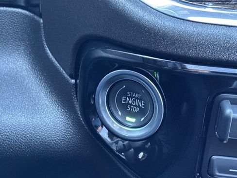 Used 2025 GMC Sierra 1500 Elevation w/ Elevation Premium Package image 30