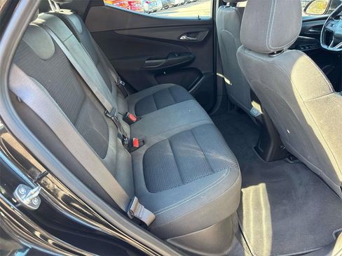Used 2022 Chevrolet Bolt EUV LT w/ Comfort Package image 16
