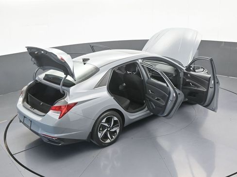 Used 2022 Hyundai Elantra SEL w/ Convenience + Premium Package image 63