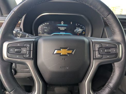 Used 2022 Chevrolet Suburban Premier AWD/4WD image 20