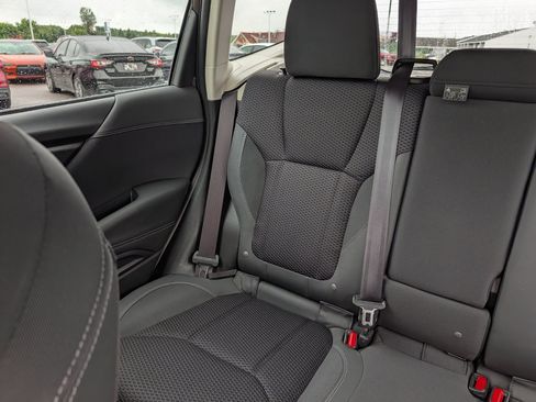 Used 2023 Subaru Forester Premium AWD/4WD image 12