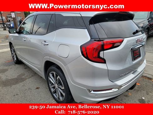 Used 2020 GMC Terrain Denali w/ Denali Premium Package image 4