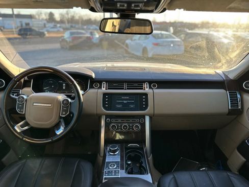 Used 2016 Land Rover Range Rover HSE image 12