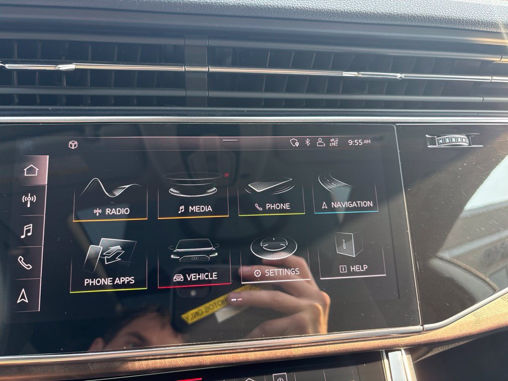 Used 2019 Audi Q8 Premium Plus AWD/4WD image 19