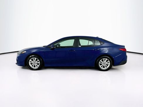 Used 2025 Toyota Camry LE FWD image 4