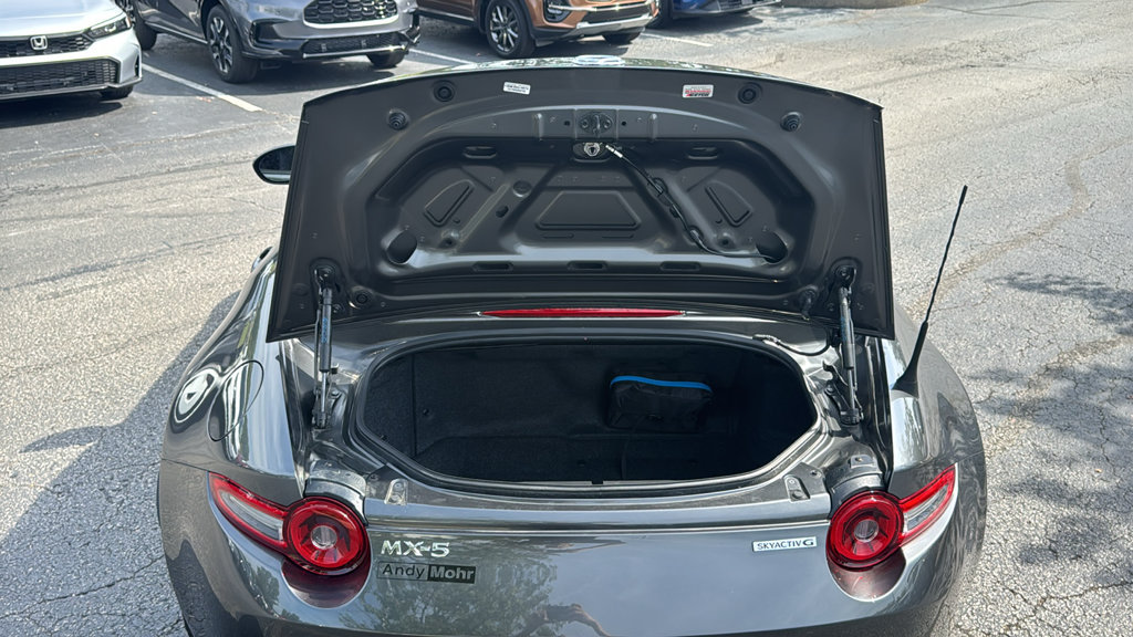 Used 2024 MAZDA MX-5 Miata Grand Touring RWD image 12