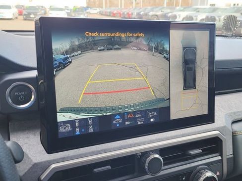 Used 2025 Toyota 4Runner Trailhunter image 21