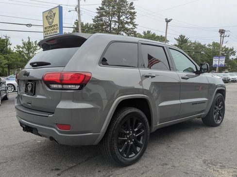 Used 2020 Jeep Grand Cherokee Altitude AWD/4WD image 7