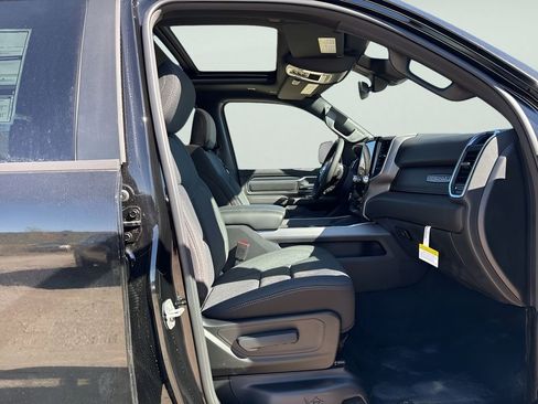New 2026 RAM 1500 Big Horn AWD/4WD image 11