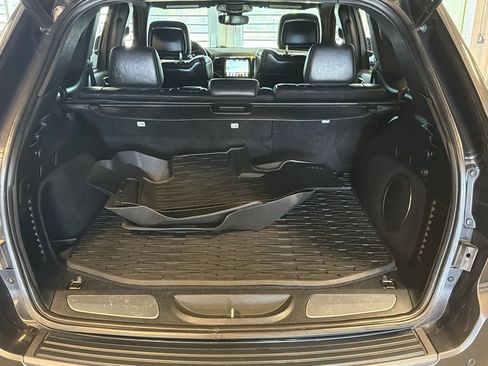Used 2018 Jeep Grand Cherokee Trailhawk AWD/4WD image 29