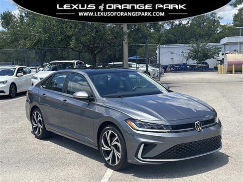 Used 2025 Volkswagen Jetta SEL FWD image 1