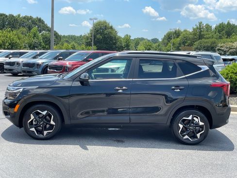 Certified 2024 Kia Seltos EX FWD image 6