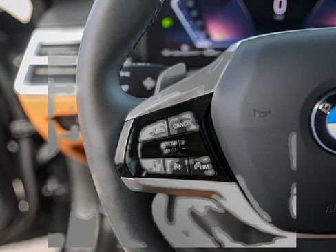 Used 2025 BMW 330i Sedan w/ Premium Package image 14