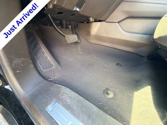Used 2025 Chevrolet Suburban LT RWD image 42