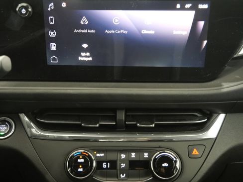 Used 2025 Buick Envista Preferred FWD image 19