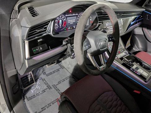 New 2026 Audi RS Q8 performance image 3