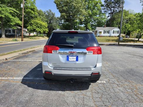 Used 2015 GMC Terrain SLE FWD image 14