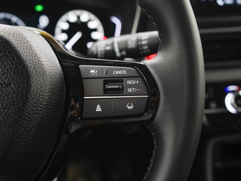 Used 2025 Honda Pilot EX-L image 28