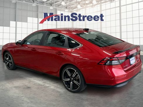 Used 2024 Honda Accord Sport image 3