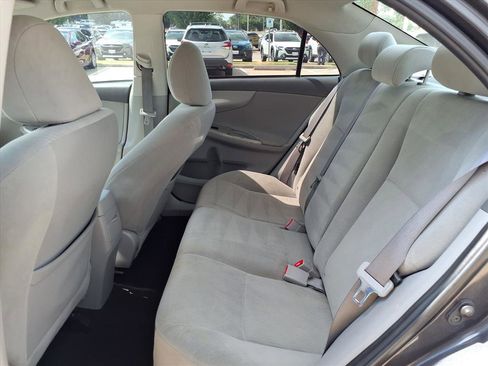 Used 2010 Toyota Corolla LE image 17