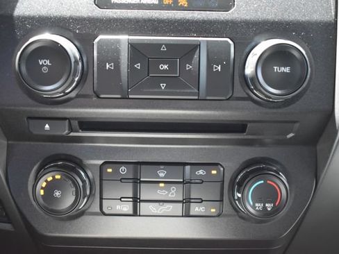 Used 2017 Ford F150 XLT w/ Equipment Group 301A Mid AWD/4WD image 29